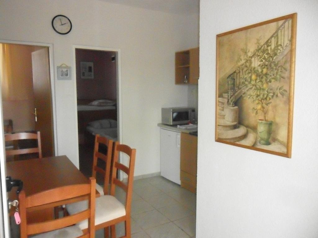Apartments Villa Marija Gornji Karin Zimmer foto